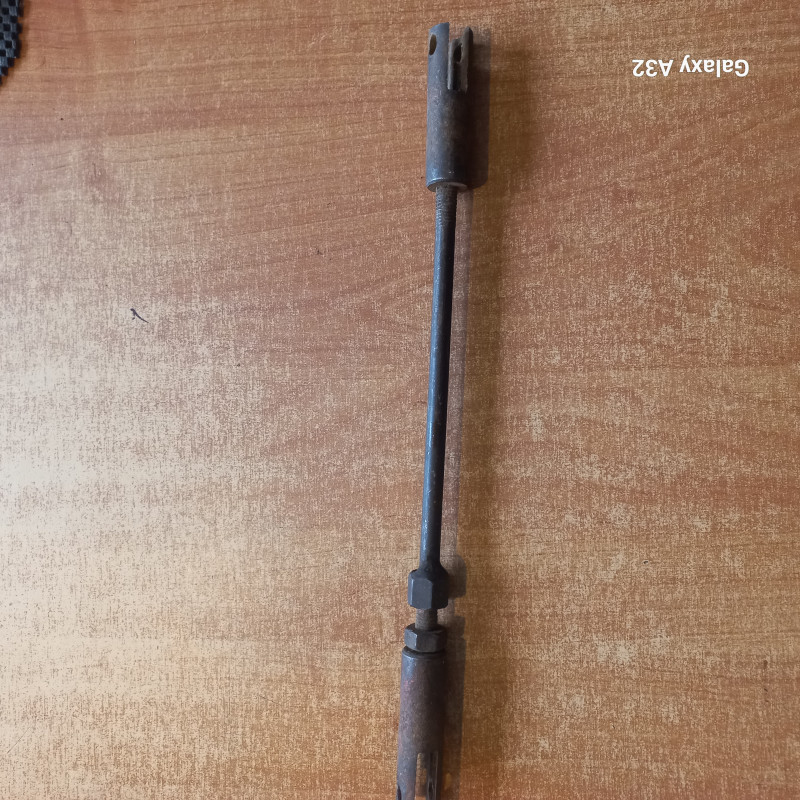 20-4005101 T16 stienis bremžu pedālim ar dakšām 34cm